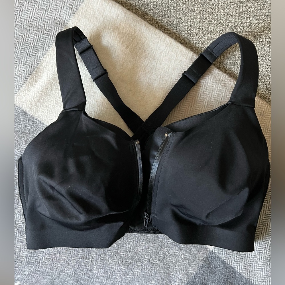 Victoria’s Secret | Knockout High Impact Front Close Sports Bra | Size 34DDD